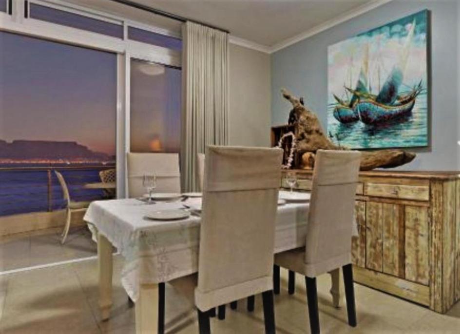Blouberg,1106 Portico,cape Town Cape Town