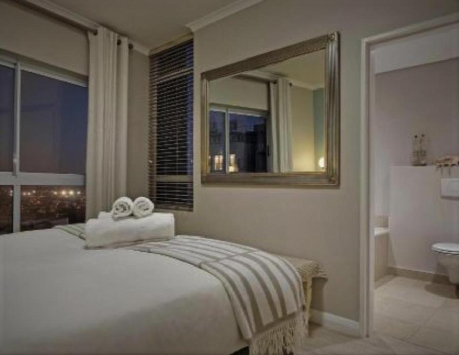 Blouberg,1106 Portico,cape Town Apartment *