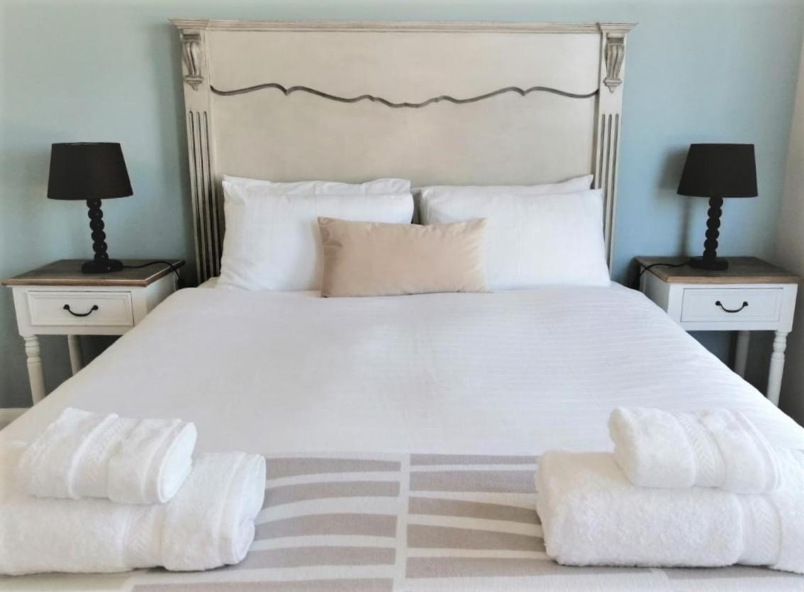 Blouberg,1106 Portico,cape Town *