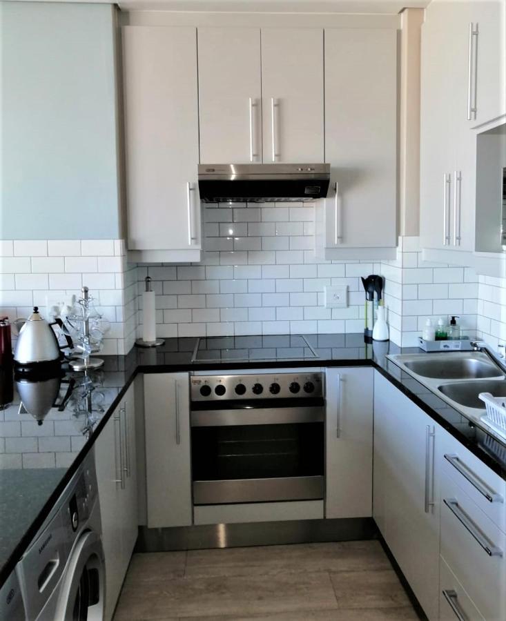 Apartment Blouberg,1106 Portico,cape Town Cape Town