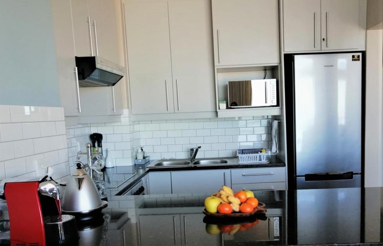 Apartment Blouberg,1106 Portico,cape Town Cape Town